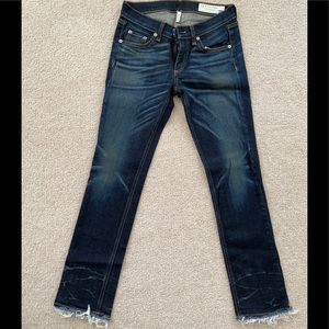 Rag & Bone distressed crop jeans. Sz.25.